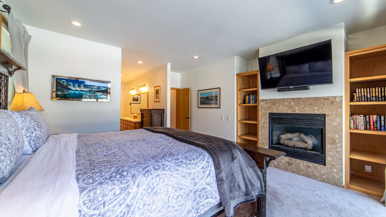 Photo of Bedroom in Mammoth Lakes