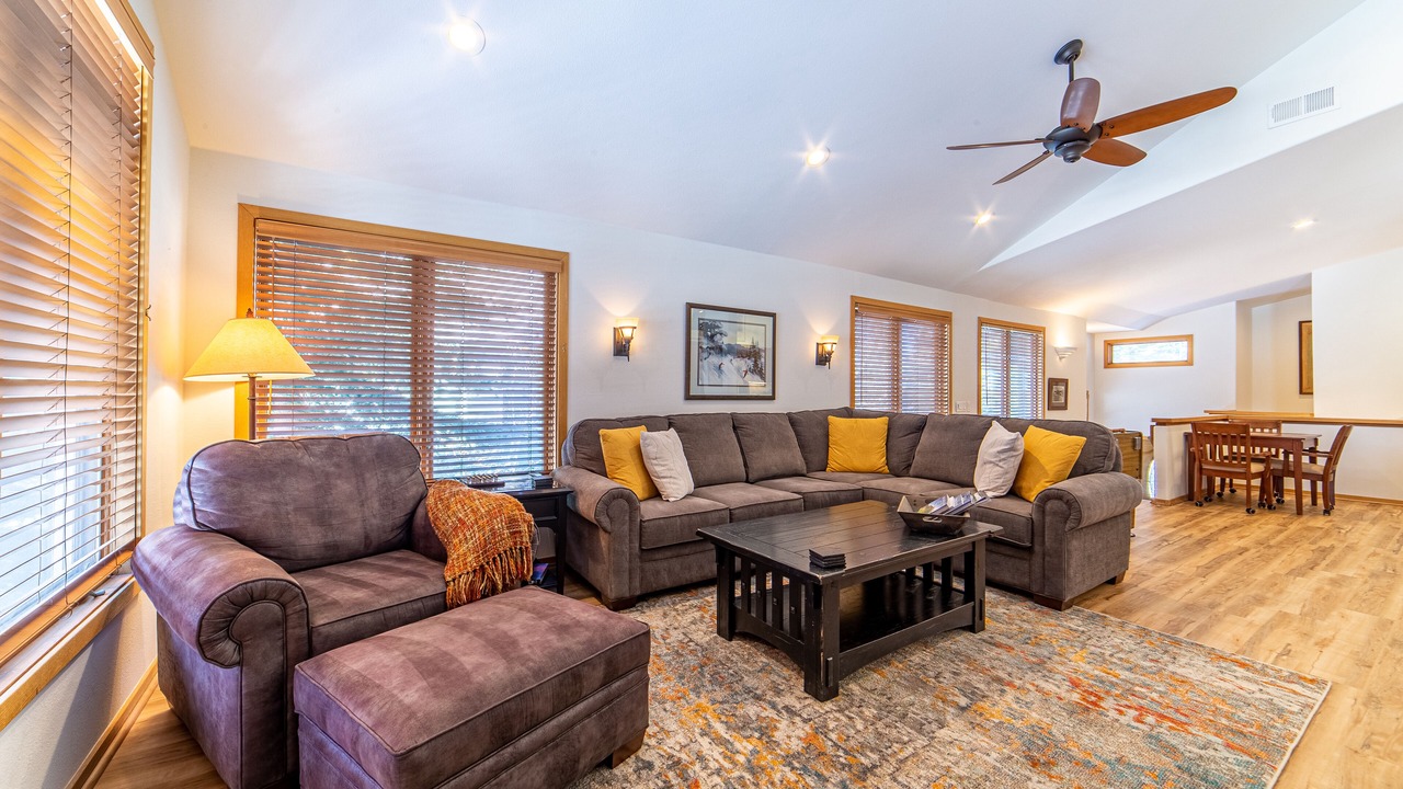 Photo of Livingroom in Mammoth Lakes
