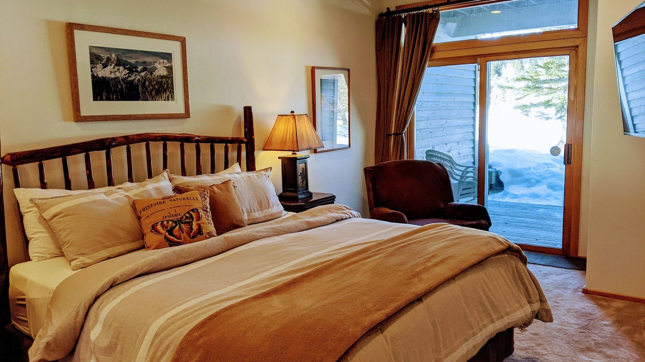 Photo of Bedroom in Mammoth Lakes