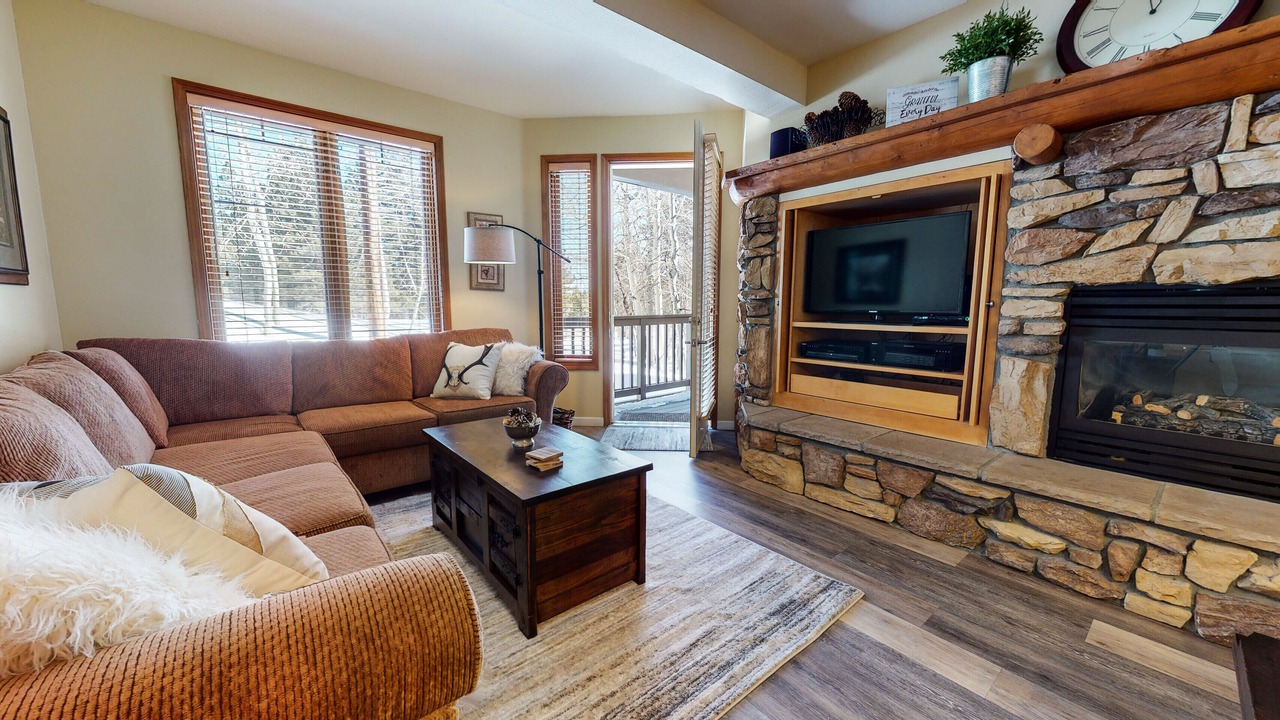 Photo of Livingroom in Mammoth Lakes