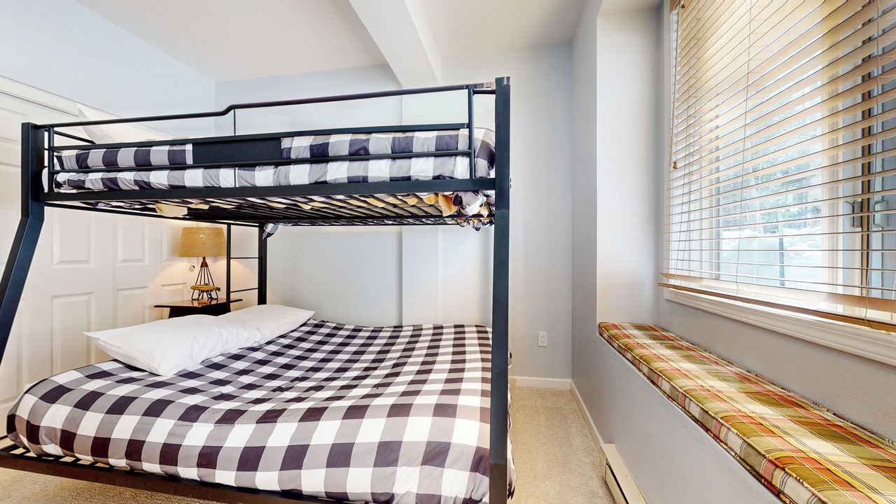 Photo of Bedroom in Mammoth Lakes