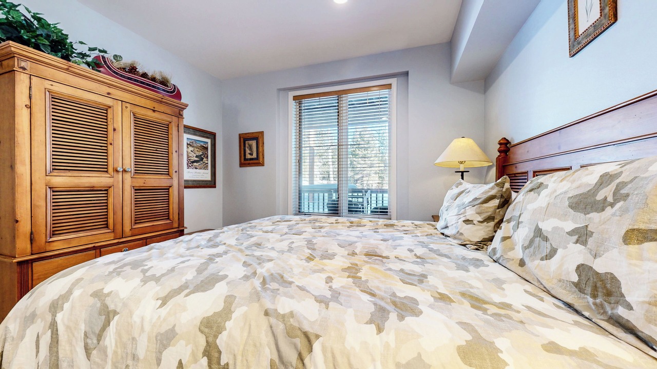 Photo of Bedroom in Mammoth Lakes