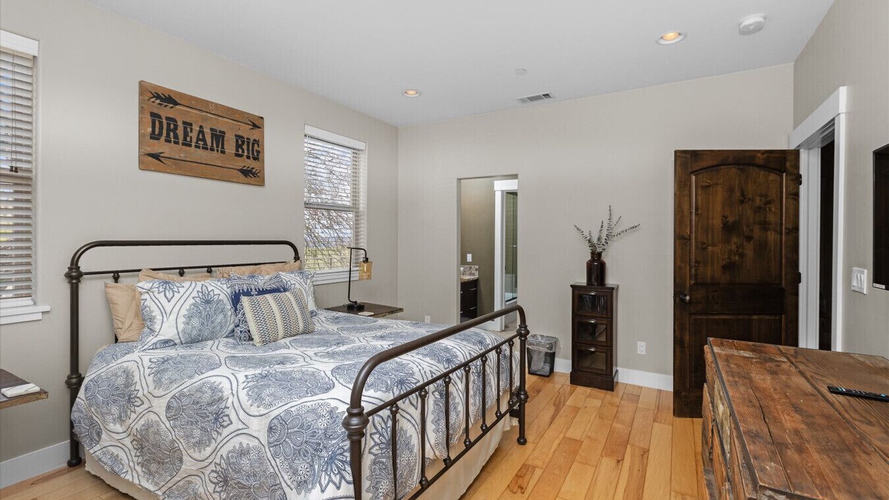 Photo of Bedroom in Templeton