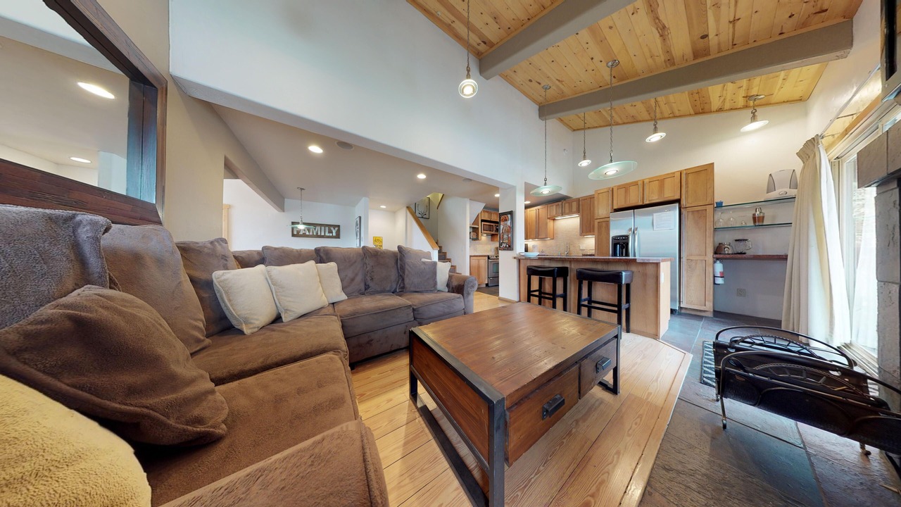 Photo of Livingroom in Mammoth Lakes