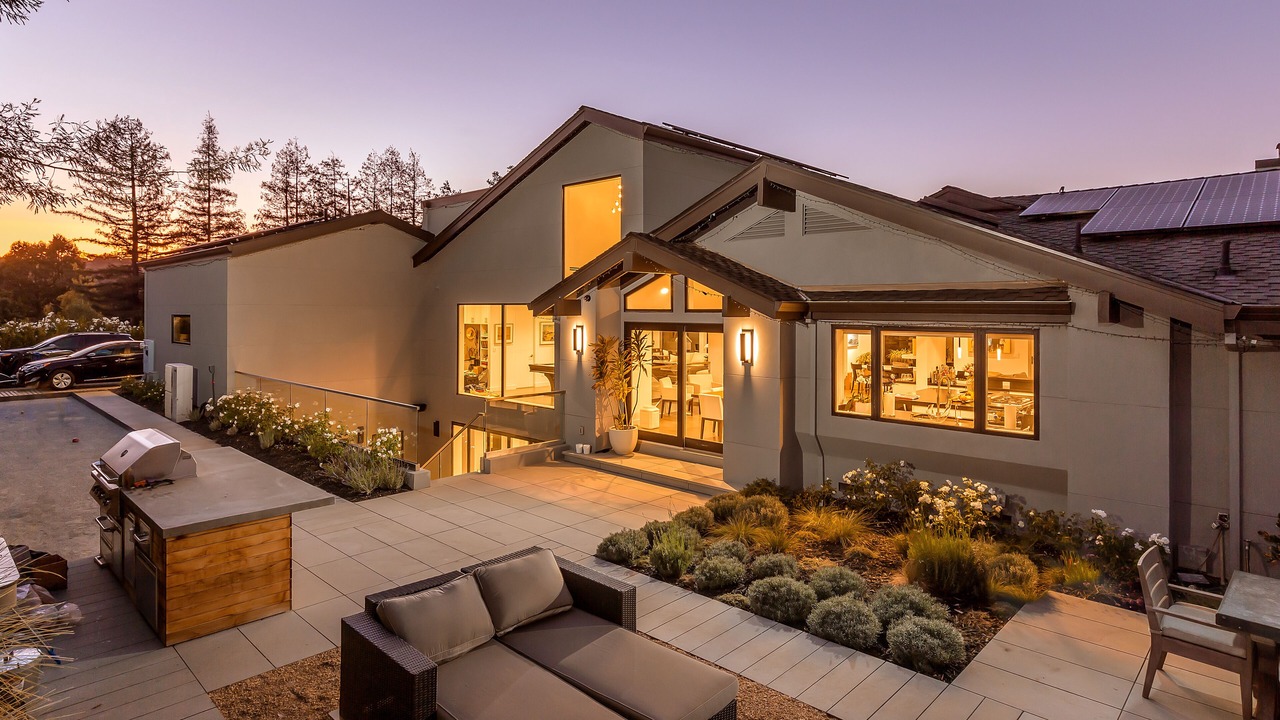 Photo of Patio Balcony in Los Altos Hills