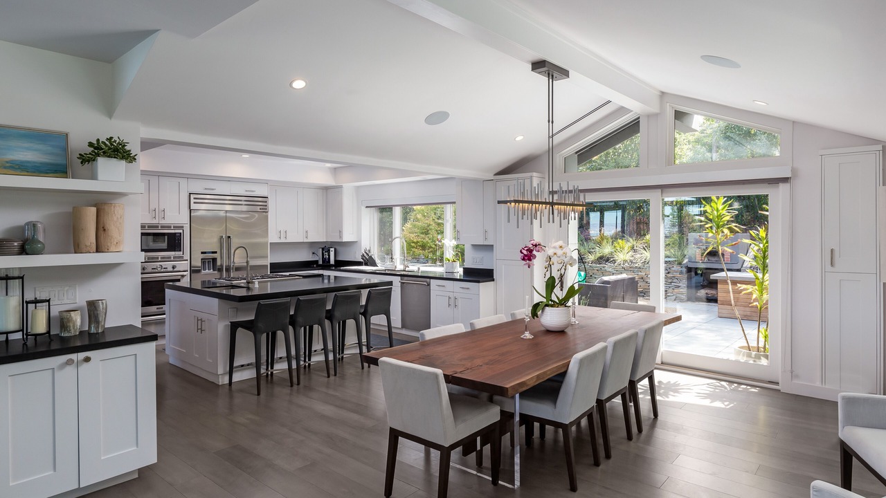 Photo of Kitchen in Los Altos Hills