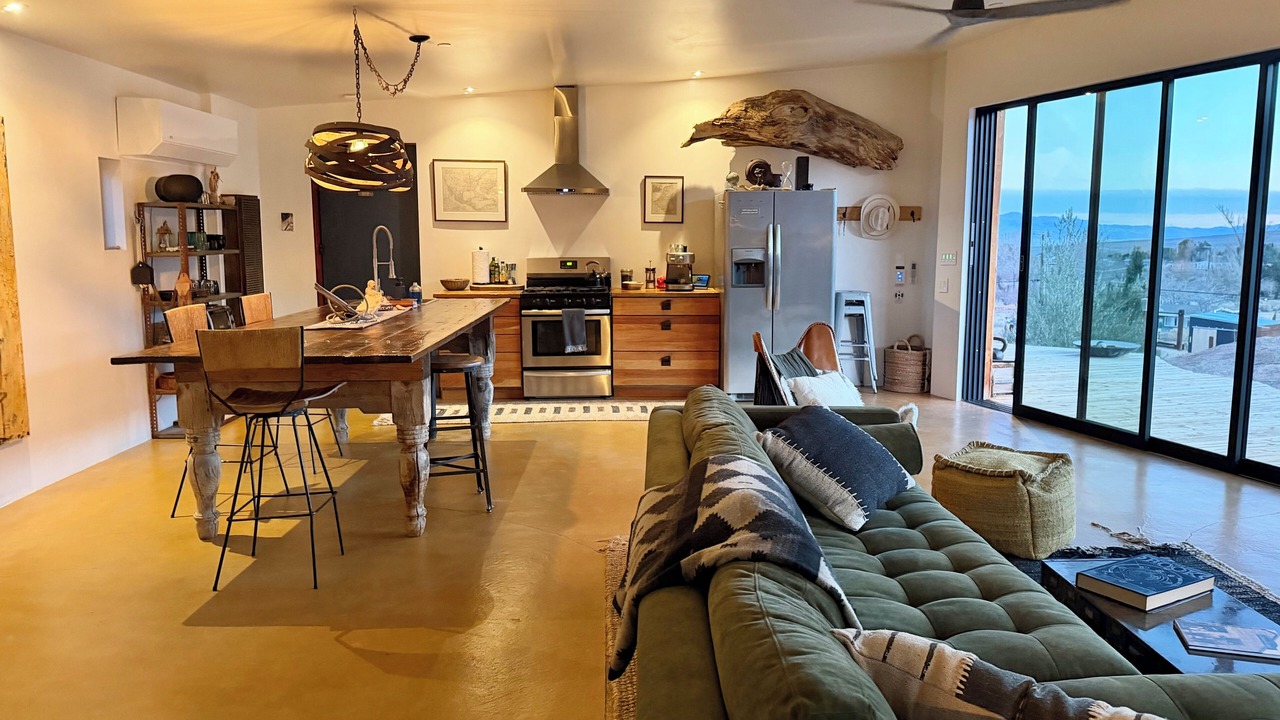 Photo of Livingroom in Lone Pine