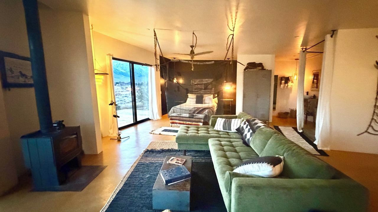 Photo of Livingroom in Lone Pine