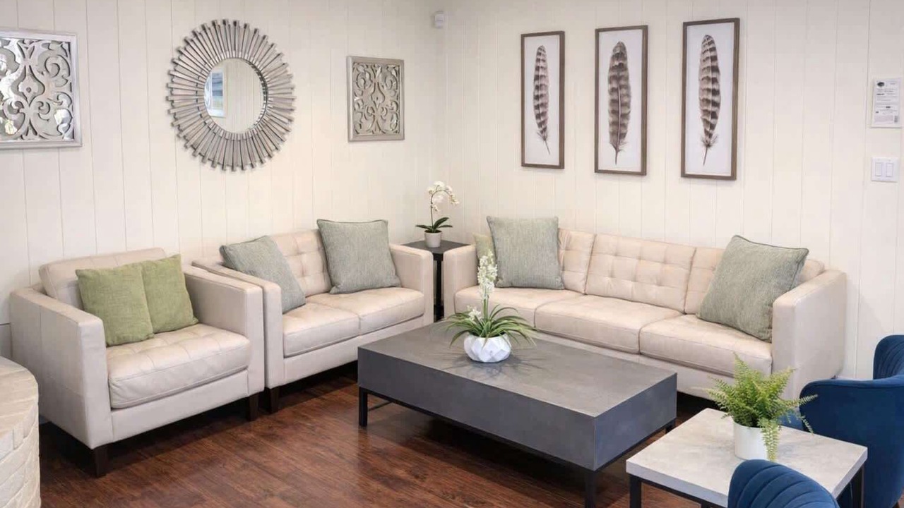 Photo of Livingroom in Anaheim Resort