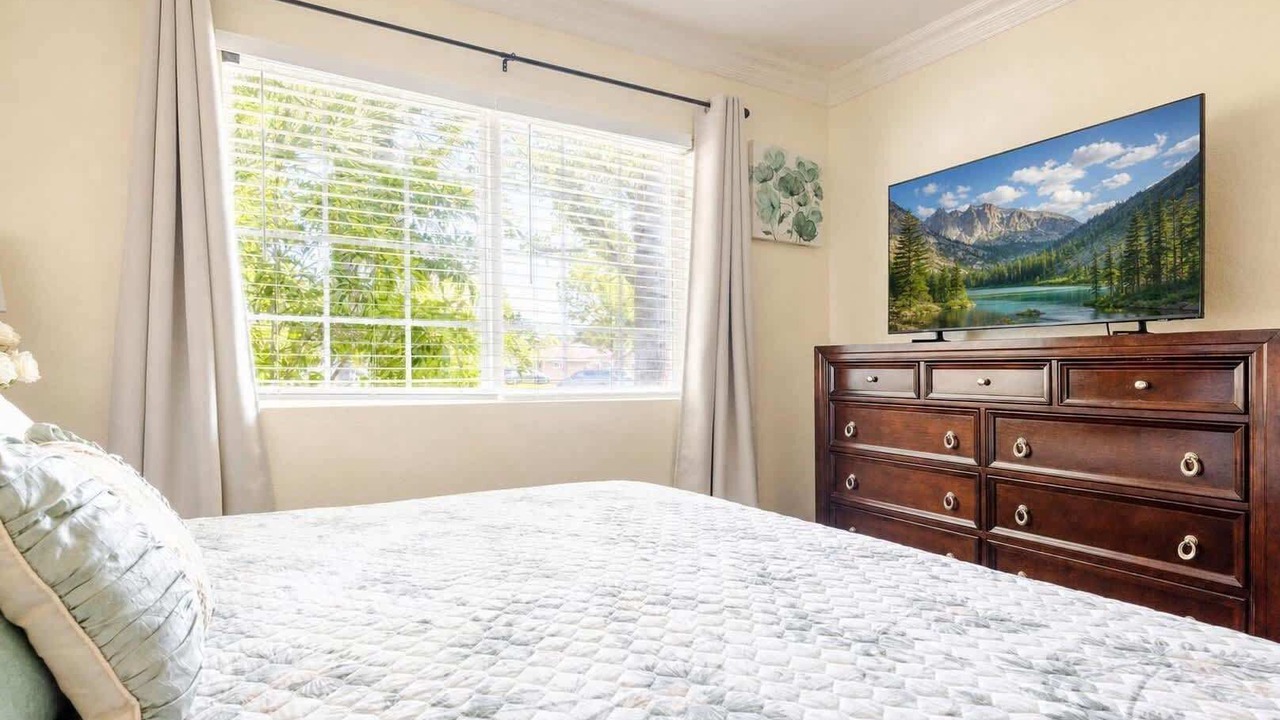 Photo of Bedroom in Anaheim Resort