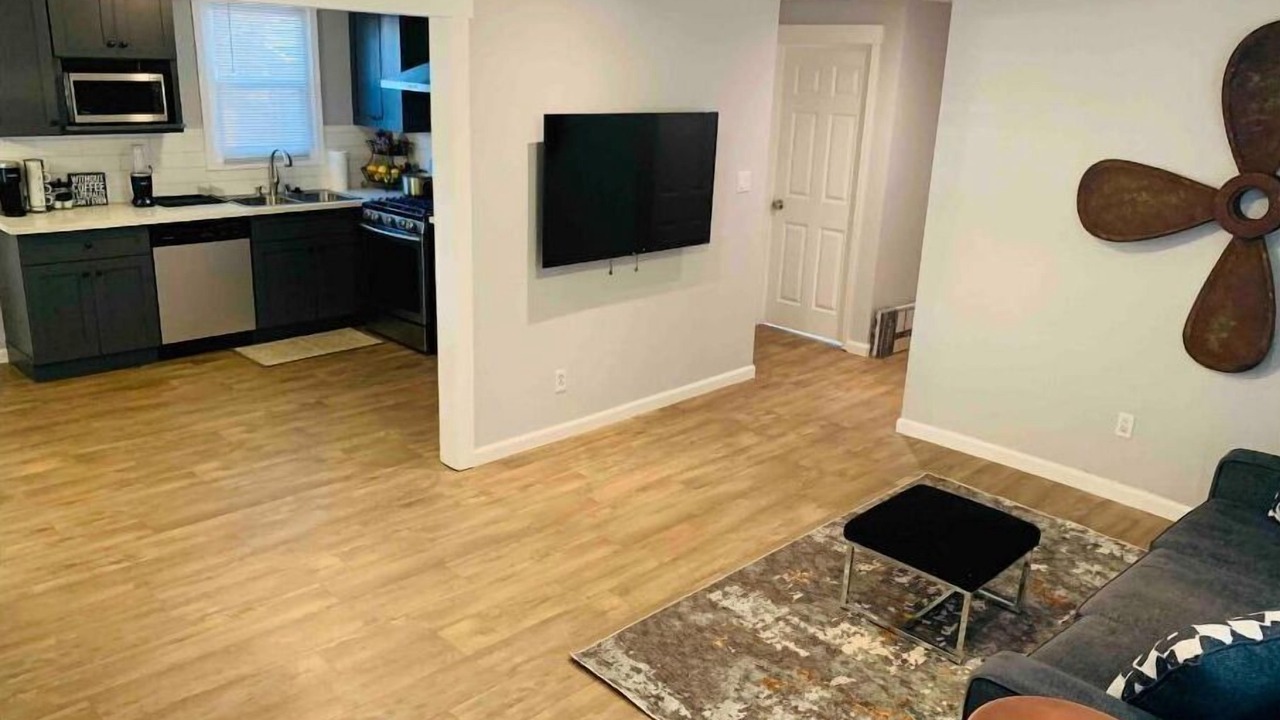 Photo of Bedroom in Oakland