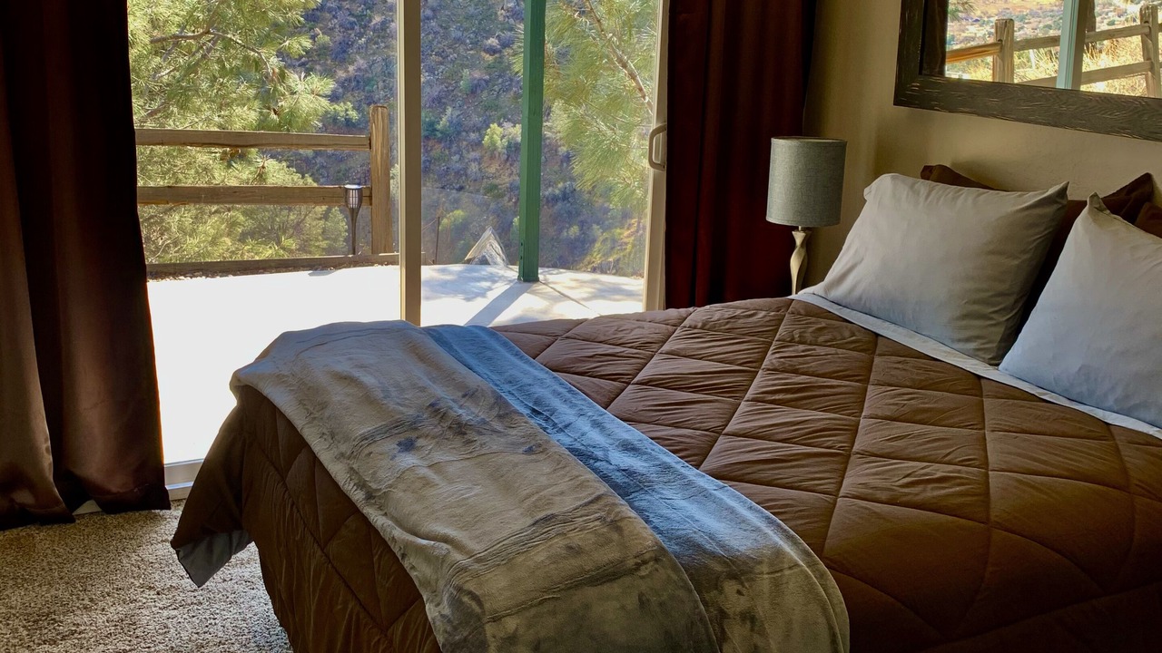 Photo of Bedroom in Wofford Heights