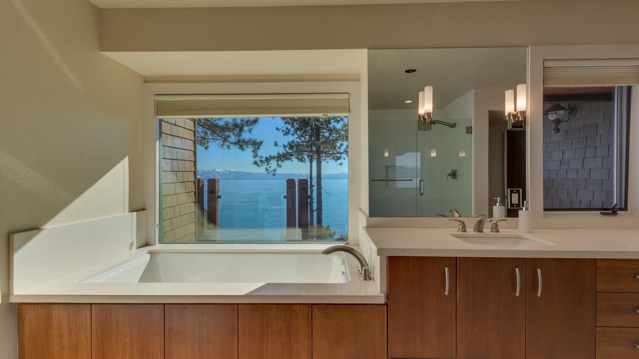 Photo of Bathroom in Lake Forest
