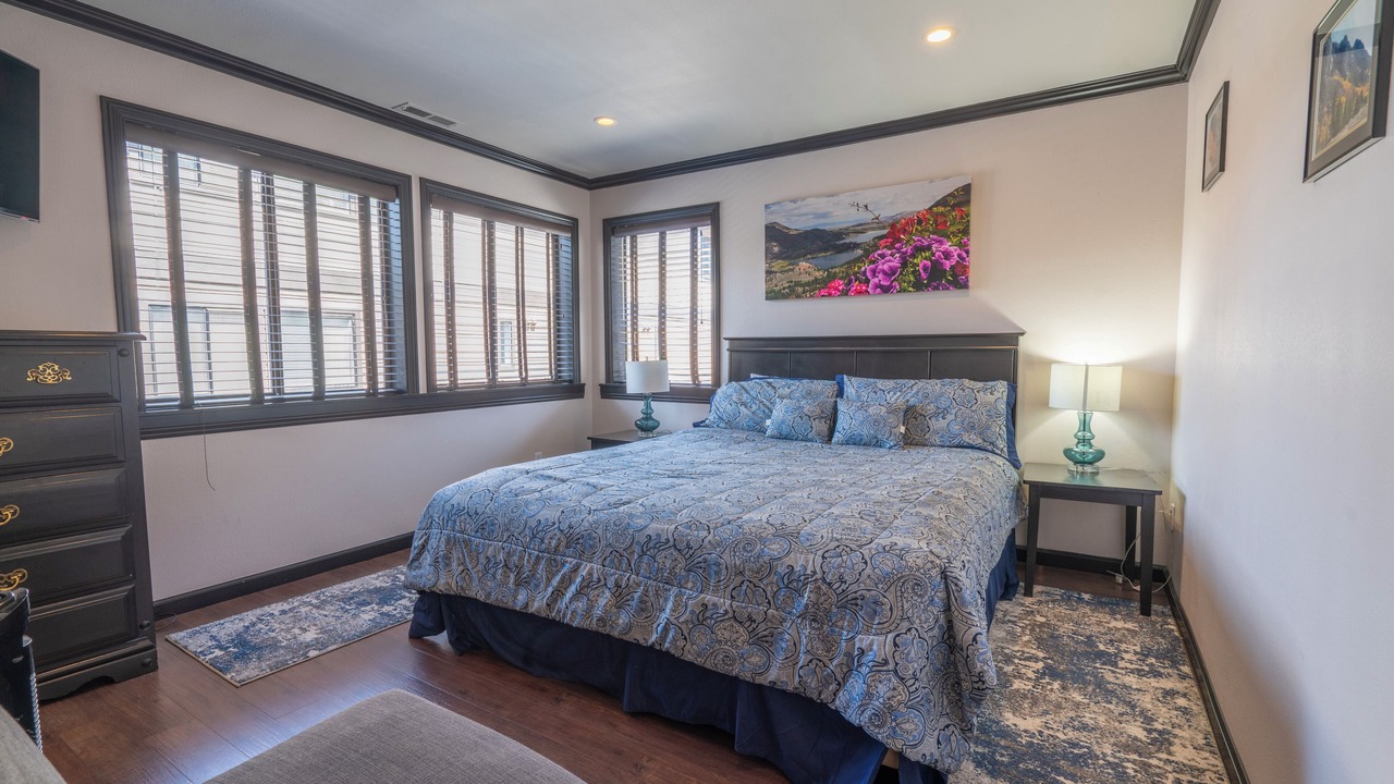 Photo of Bedroom in June Lake