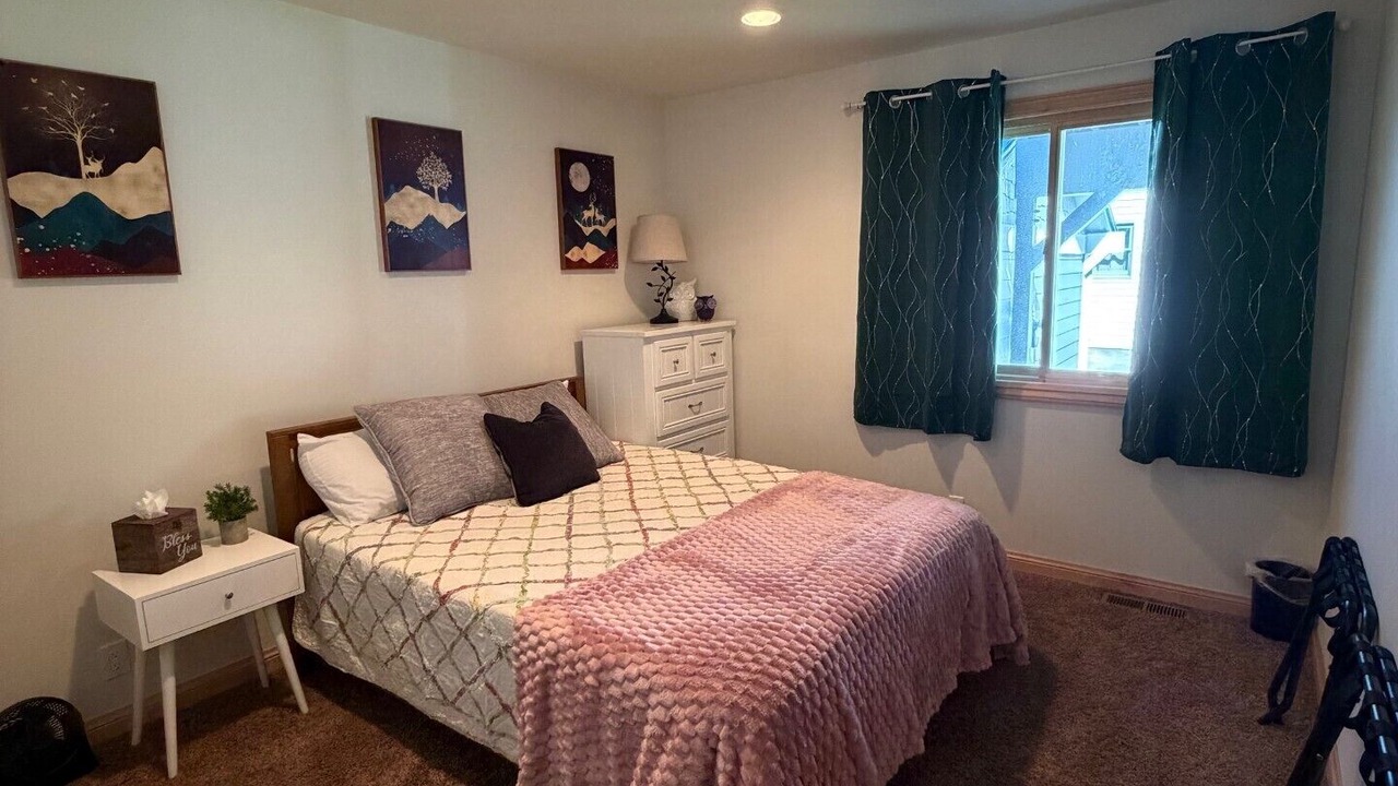 Photo of Bedroom in June Lake