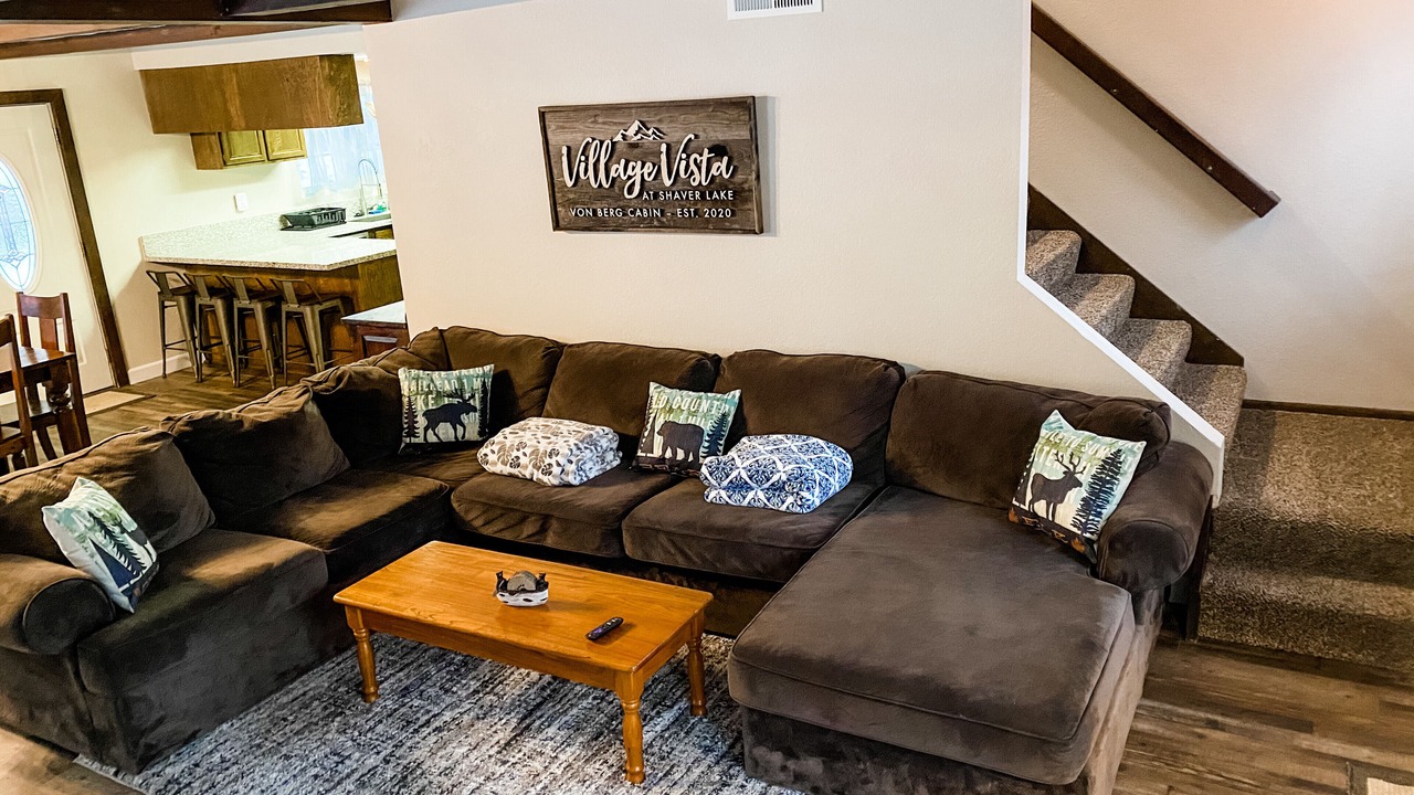 Photo of Livingroom in Shaver Lake