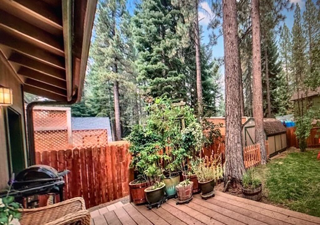 Photo of Outdoor in Pioneer Trail