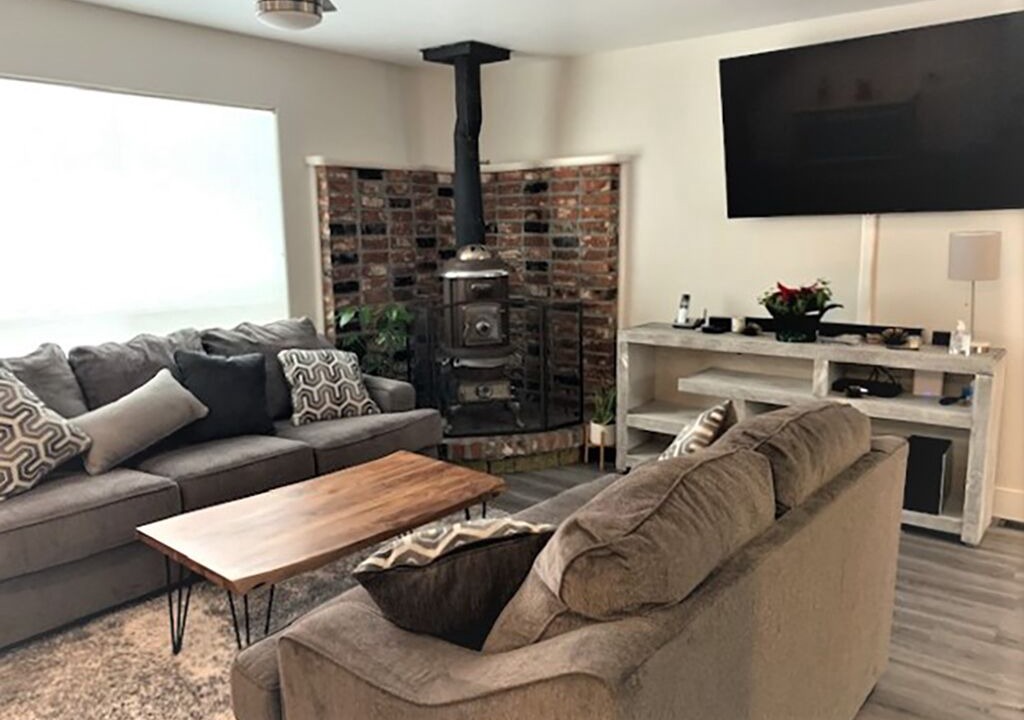 Photo of Livingroom in Pioneer Trail
