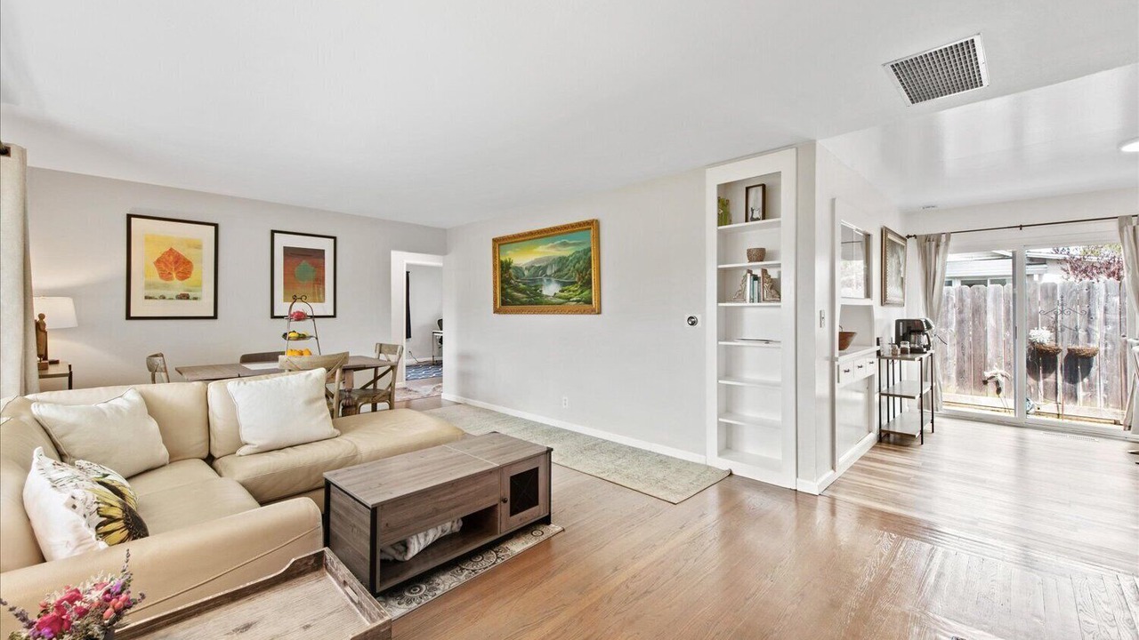 Photo of Livingroom in Napa