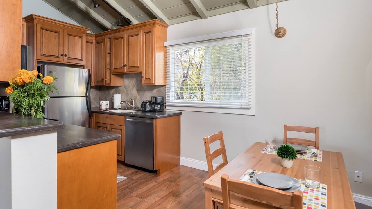 Photo of Kitchen in Shoreline West