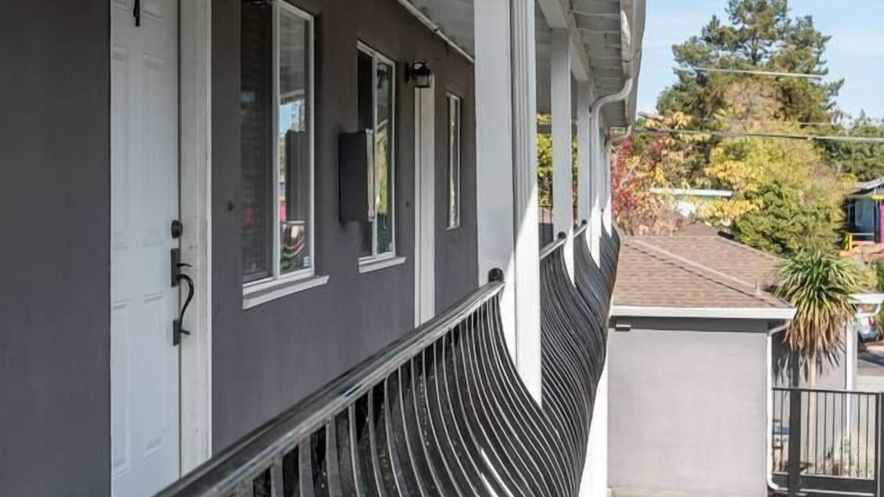 Photo of Outdoor in Shoreline West