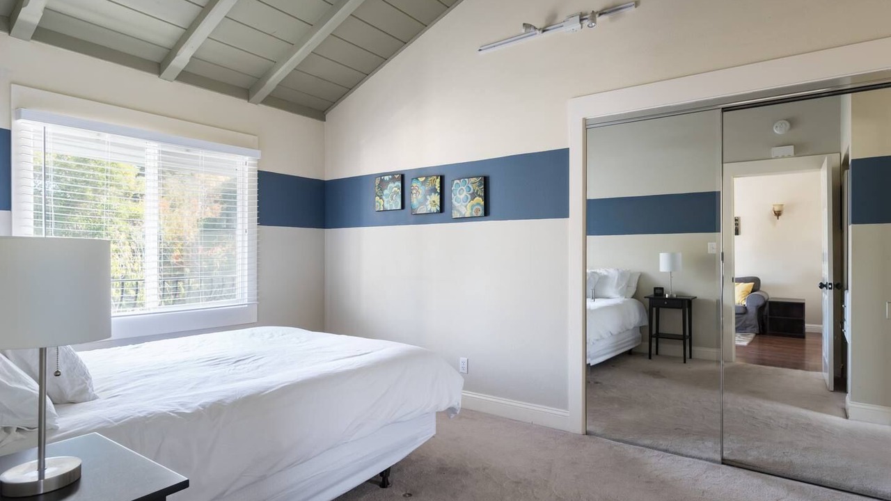 Photo of Bedroom in Shoreline West
