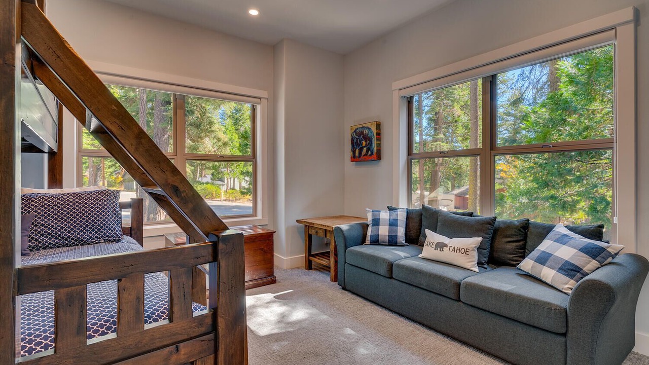 Photo of Livingroom in South Tahoe