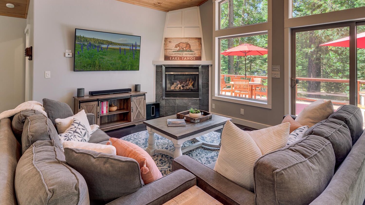 Photo of Livingroom in South Tahoe