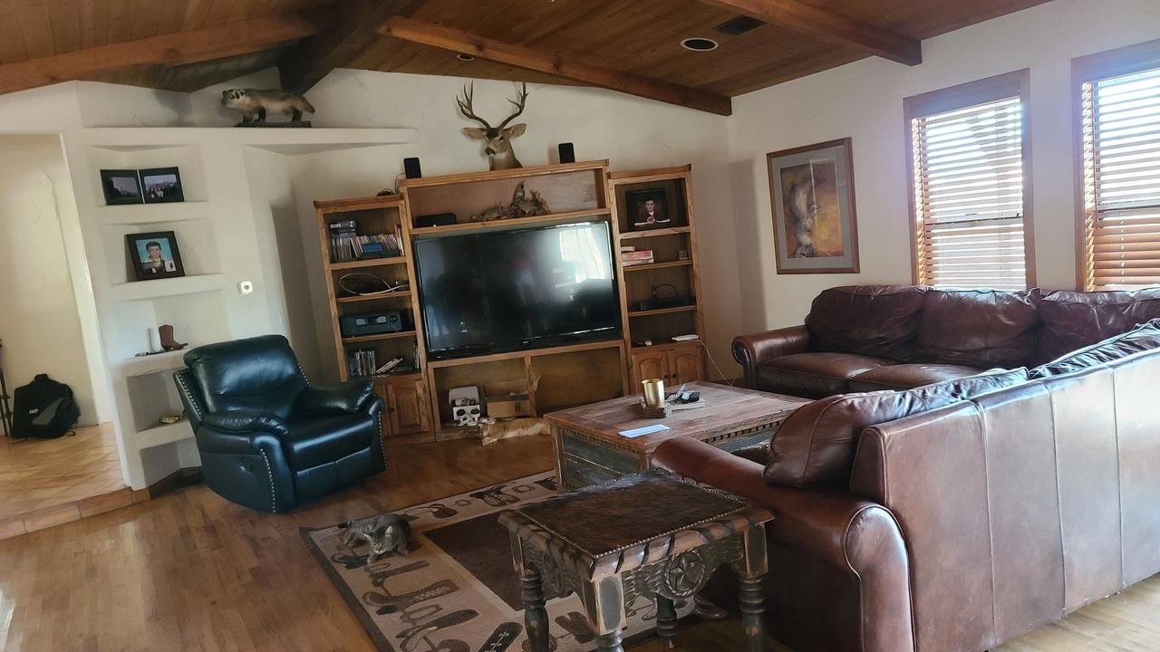 Photo of Livingroom in Coalinga