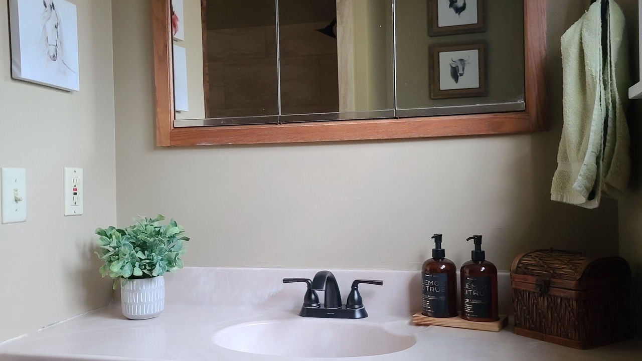 Photo of Bathroom in Coalinga