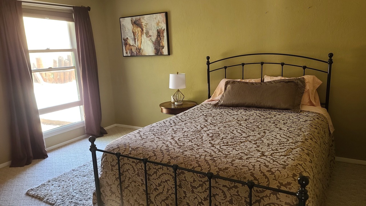 Photo of Bedroom in Coalinga