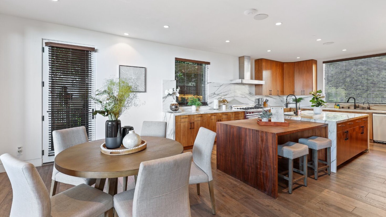 Photo of Others in Hollywood Hills West