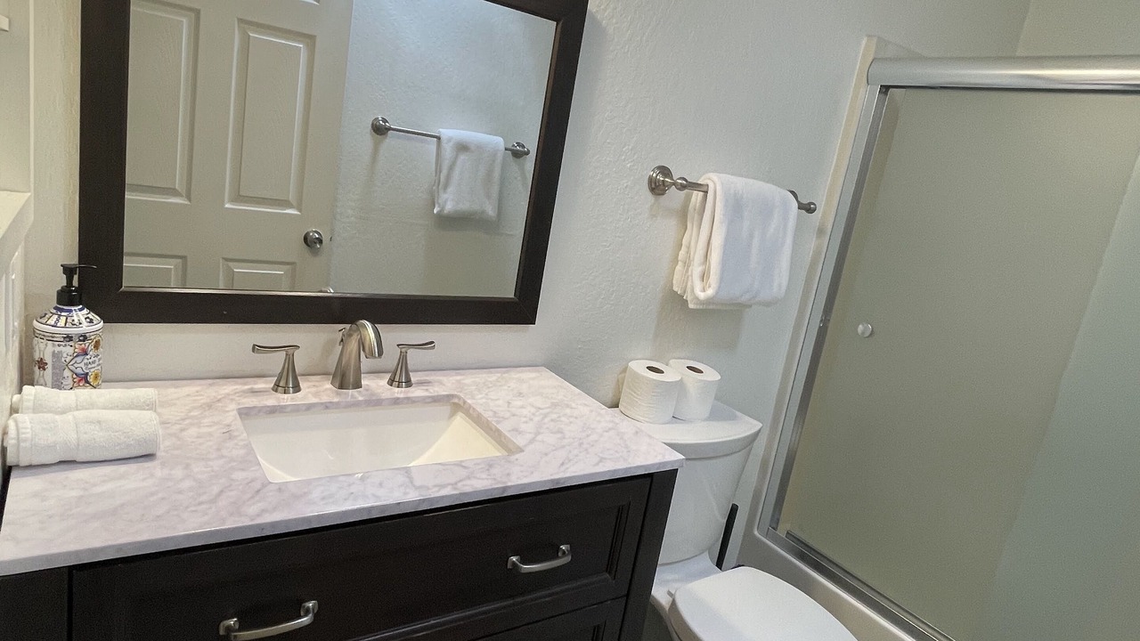 Photo of Bathroom in Glencoe