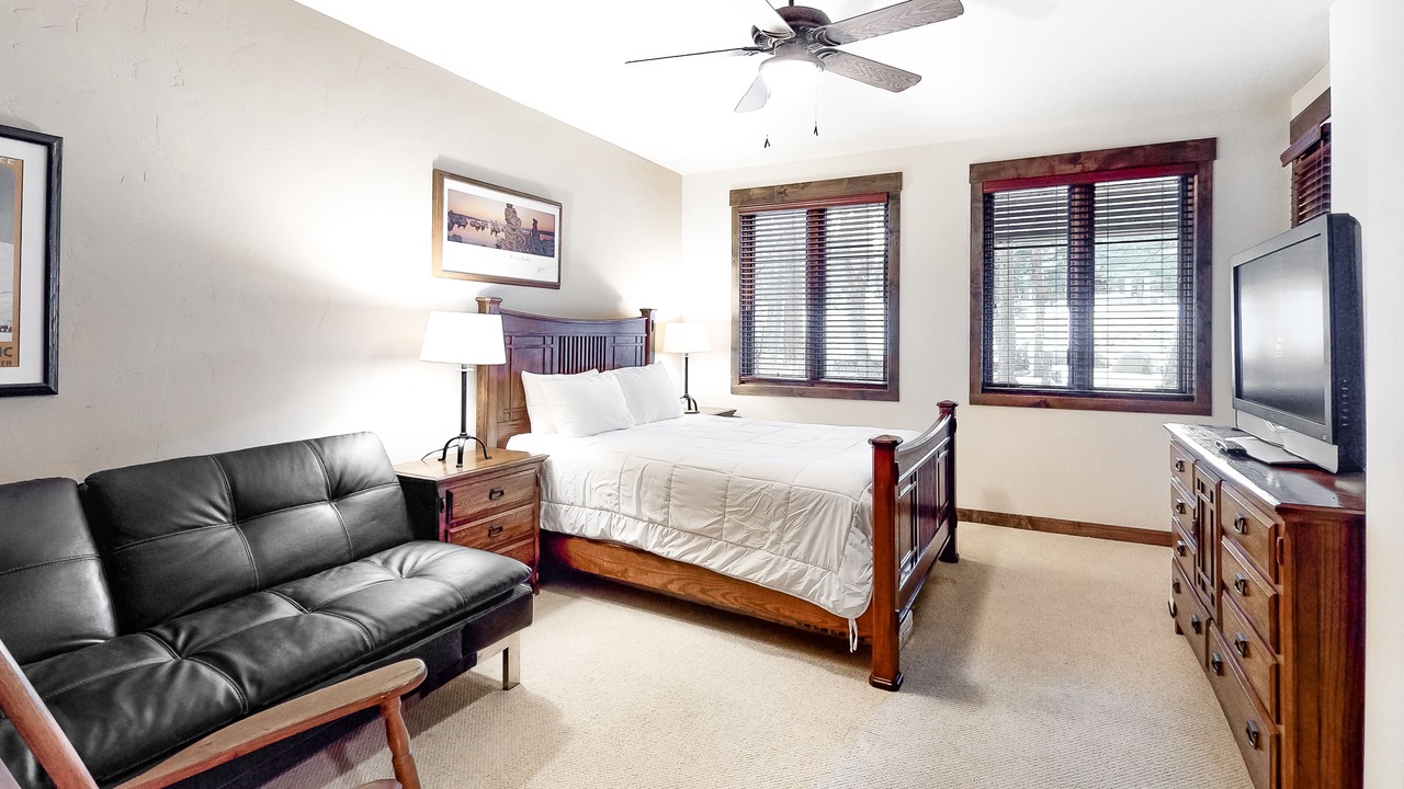 Photo of Bedroom in Woodwinds