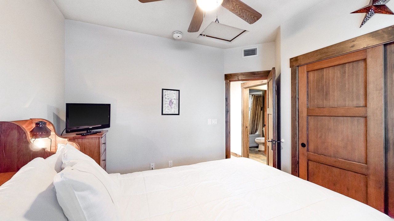 Photo of Bedroom in Woodwinds