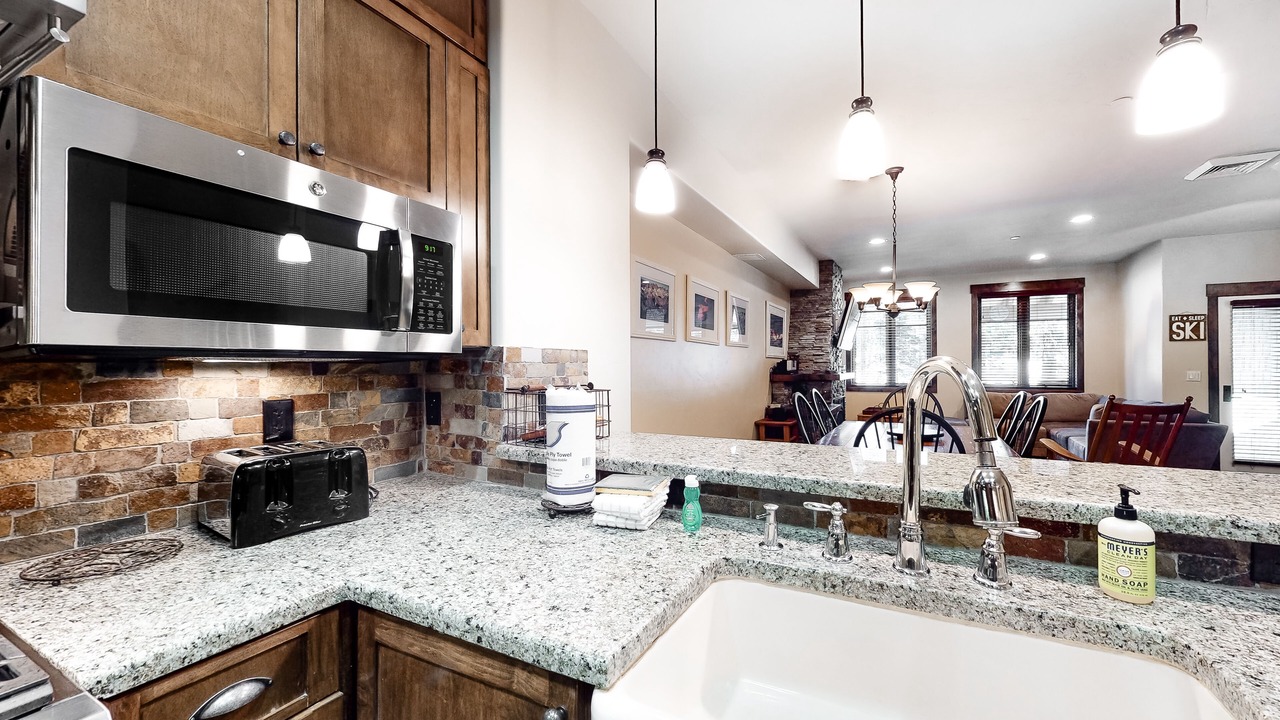 Photo of Kitchen in Woodwinds