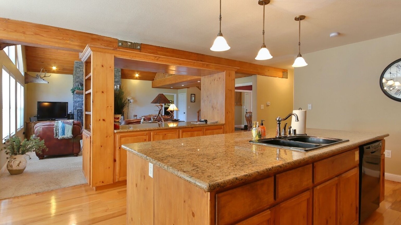 Photo of Kitchen in Shaver Lake