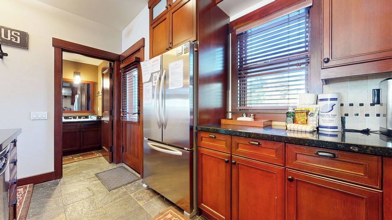 Photo of Kitchen in Mammoth Lakes