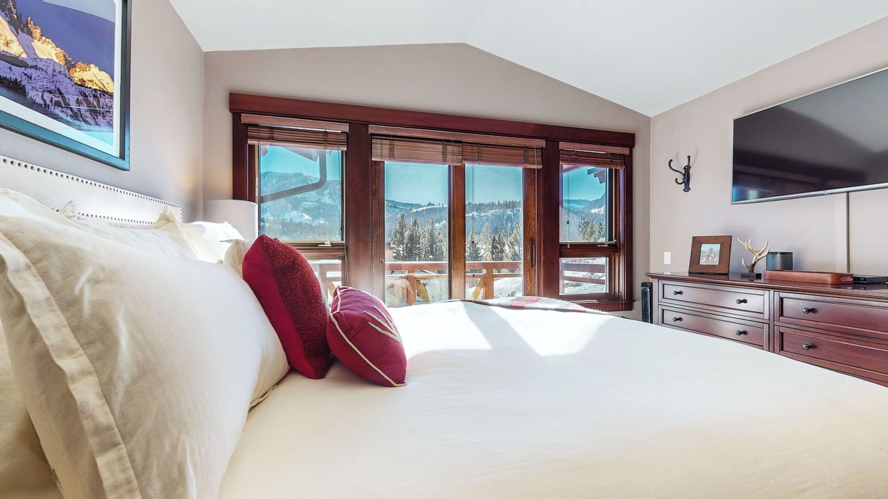 Photo of Bedroom in Mammoth Lakes