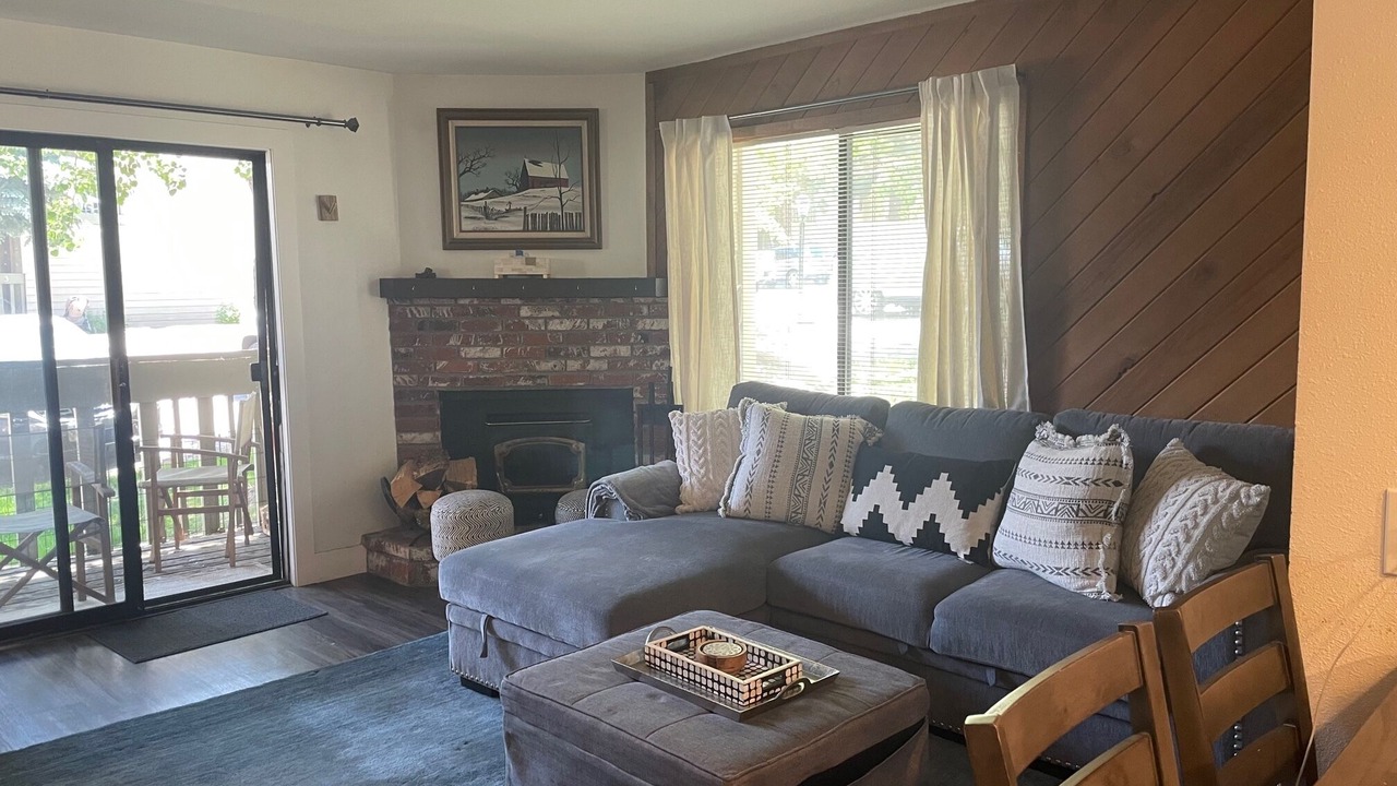 Photo of Livingroom in Mammoth Lakes