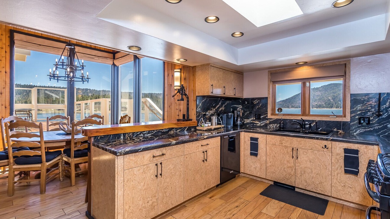 Photo of Bedroom in Big Bear Lake