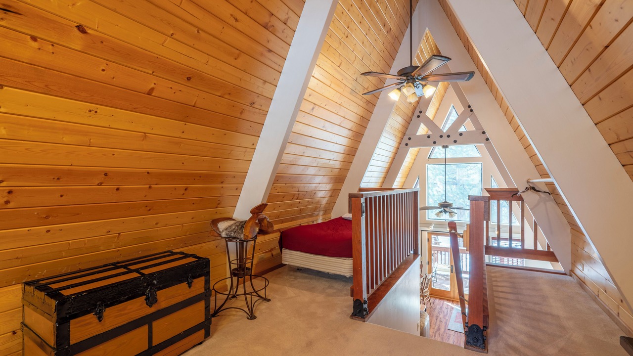 Photo of Bedroom in June Lake