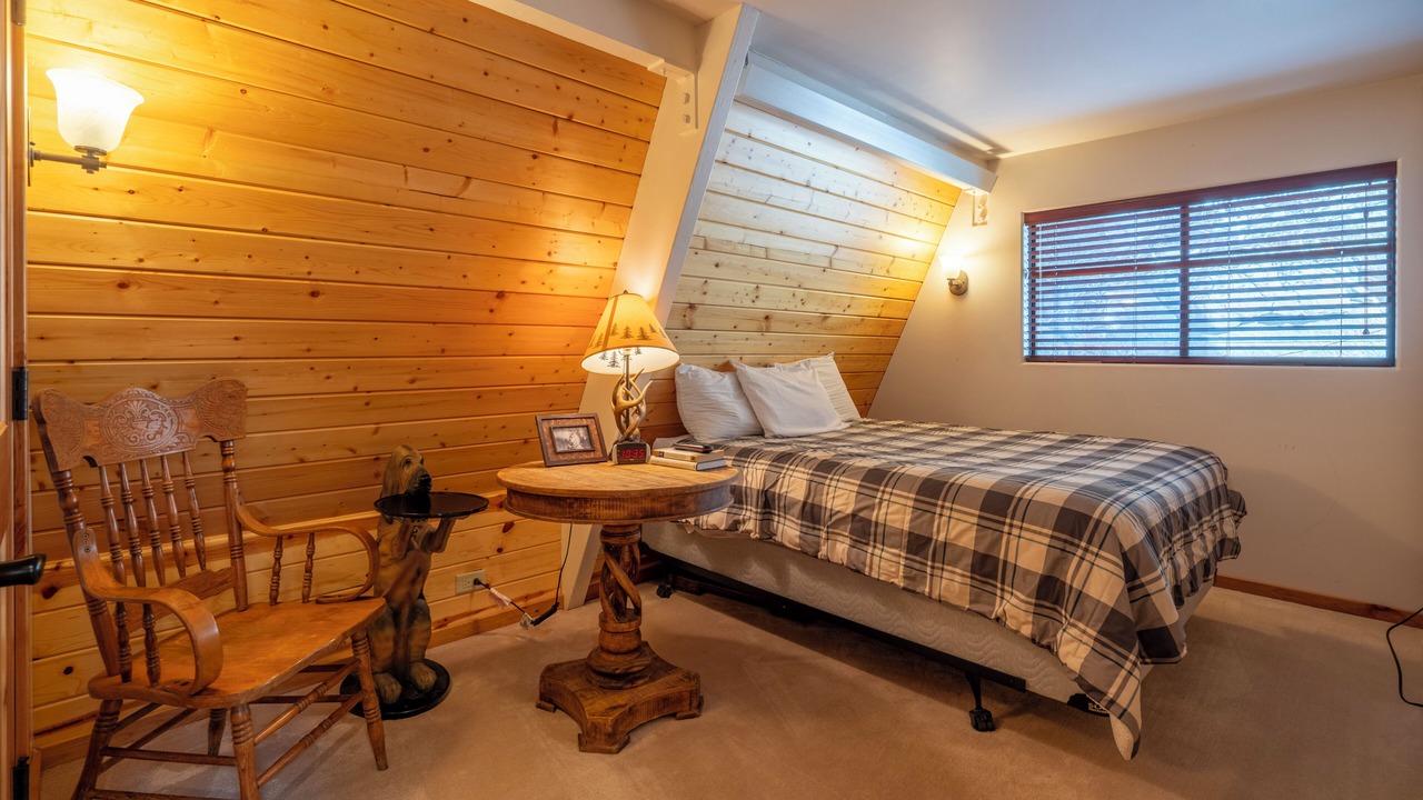 Photo of Bedroom in June Lake