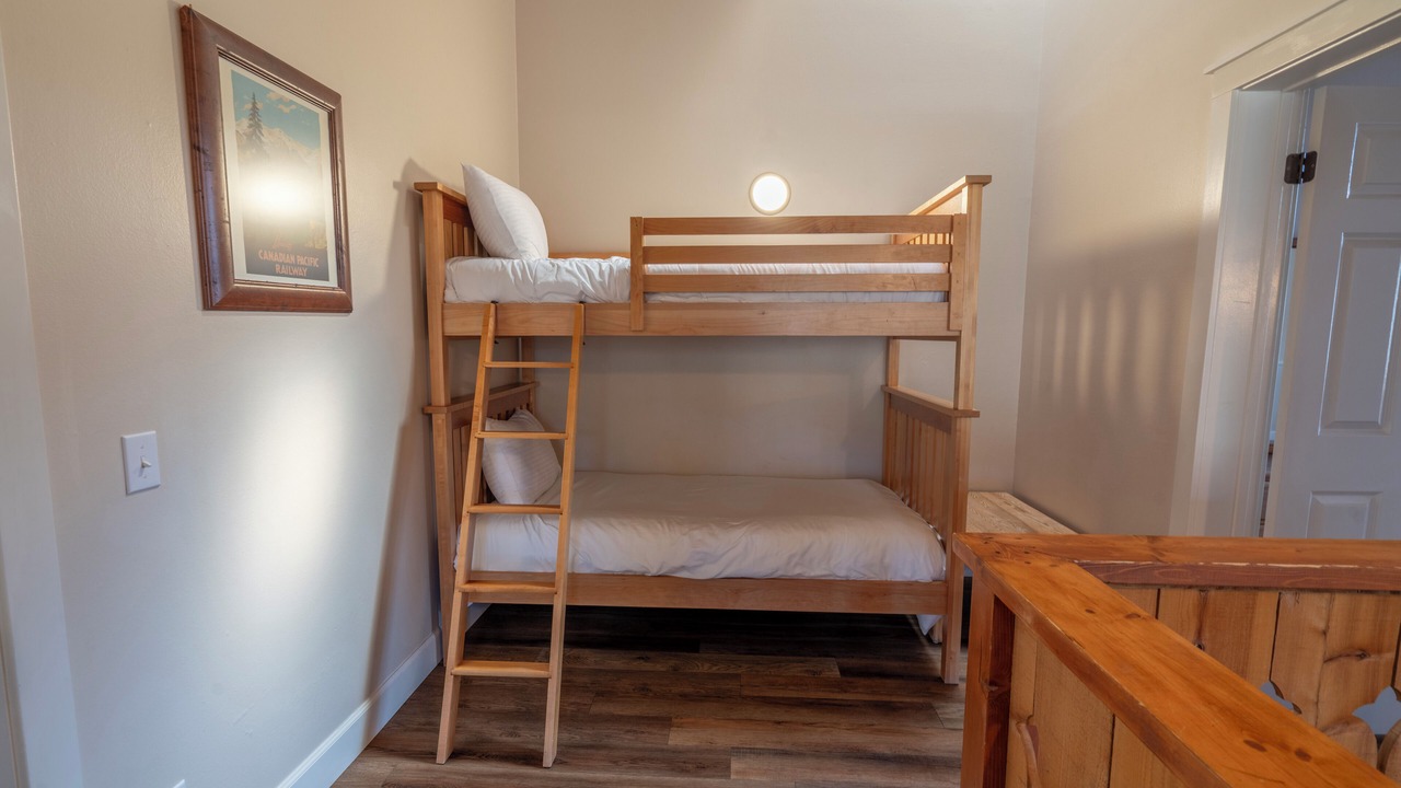 Photo of Bedroom in June Lake
