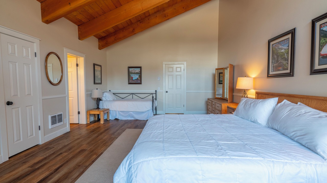 Photo of Bedroom in June Lake