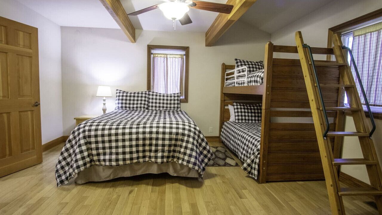 Photo of Bedroom in June Lake
