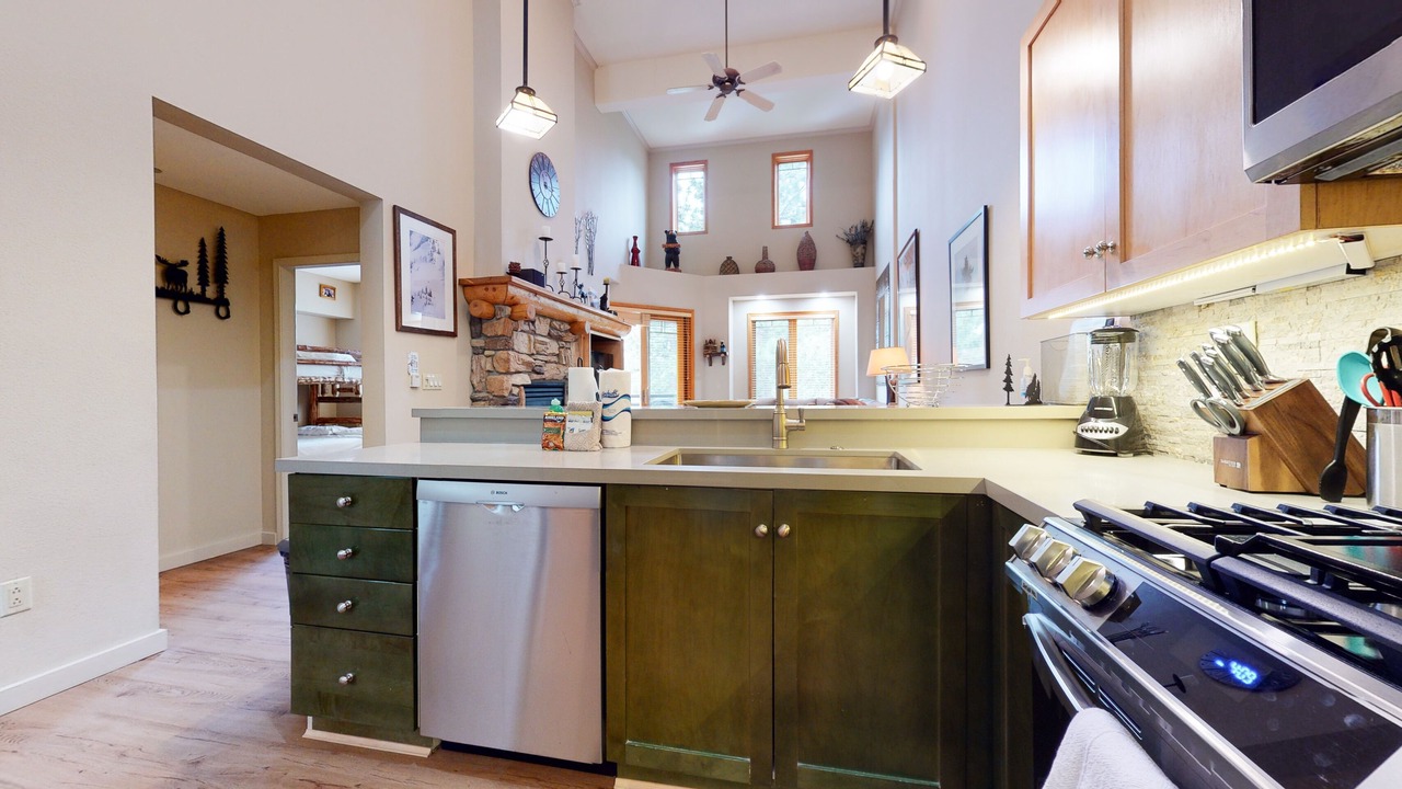 Photo of Kitchen in Mammoth Lakes
