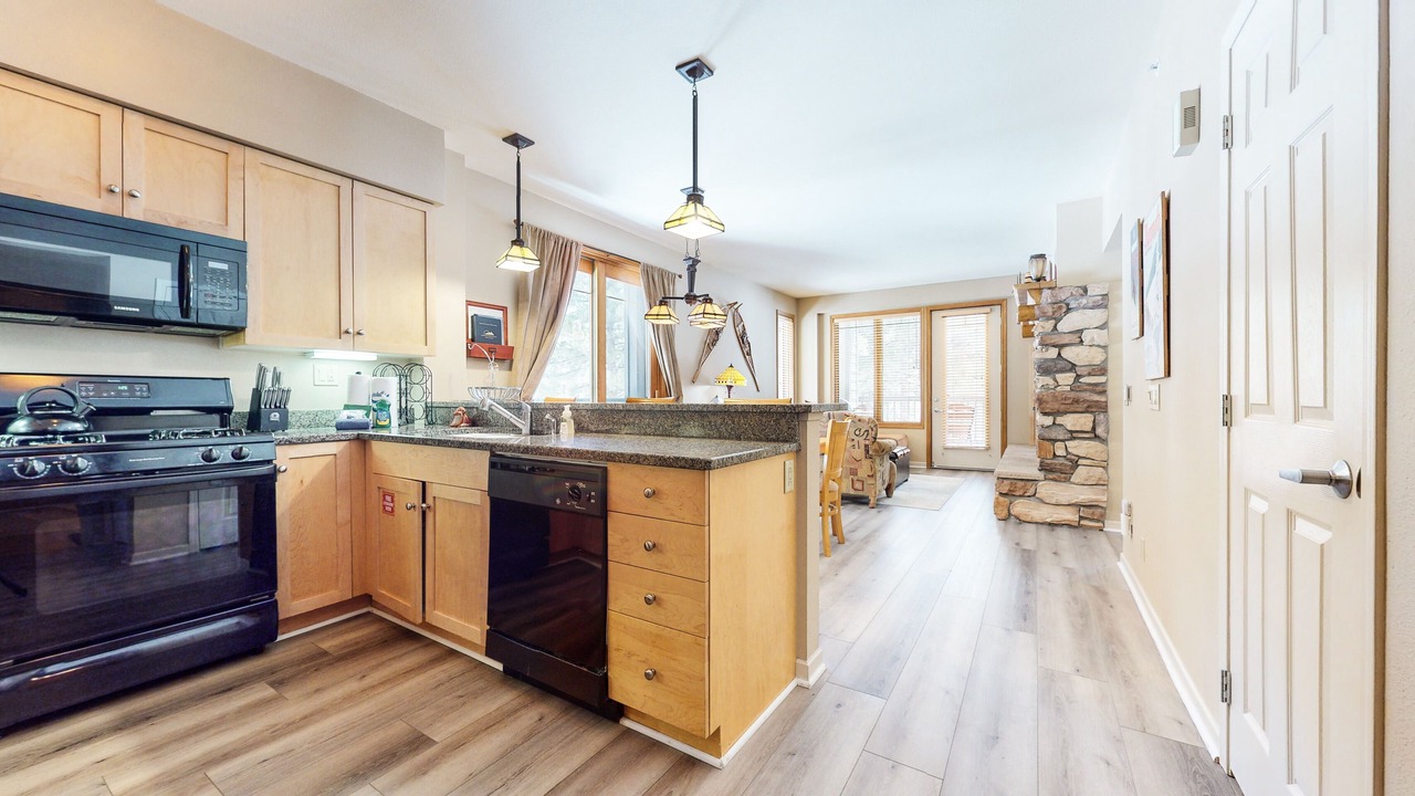 Photo of Kitchen in Mammoth Lakes