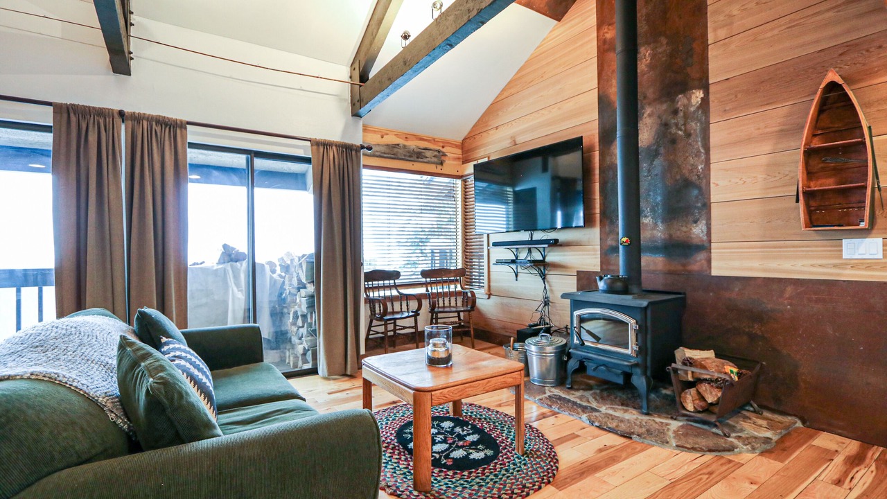 Photo of Livingroom in Majestic Pines