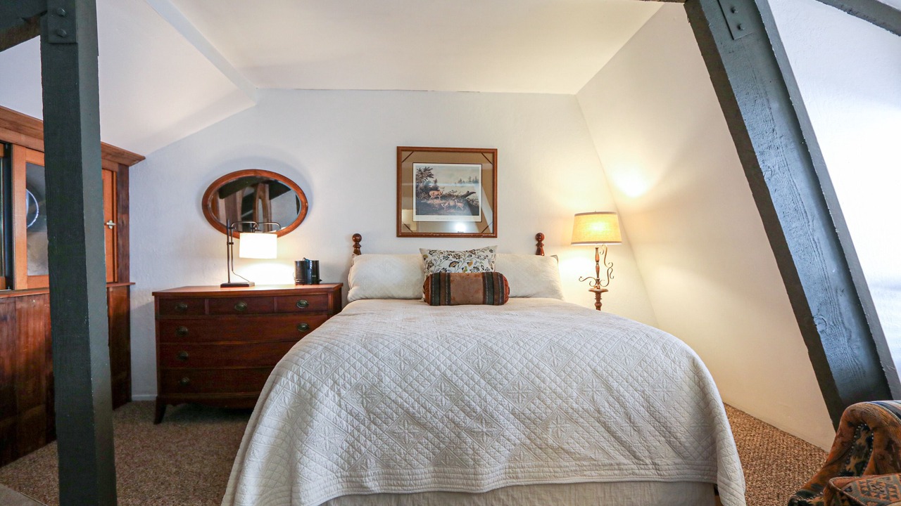 Photo of Bedroom in Majestic Pines